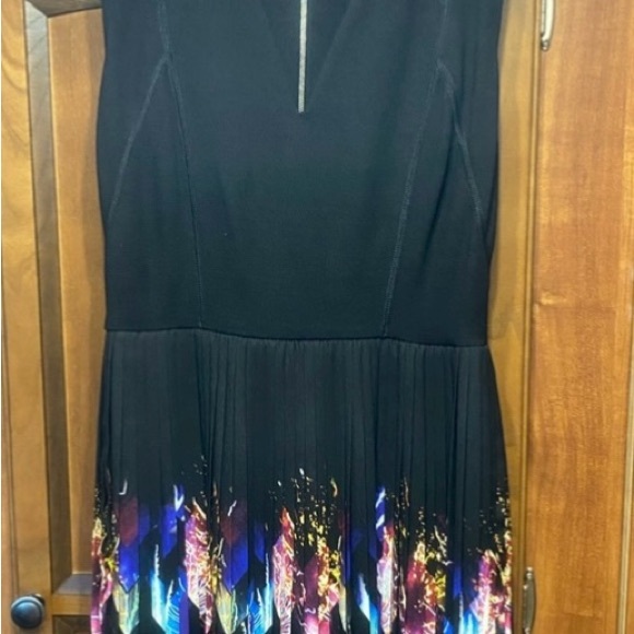 NWT Sandro Paris Dress Sz 1 (US size 6) Black pleated, abstract. Colorful. - Picture 6 of 7